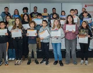 Banatu dizkiete sariak Elgoibarko Udalaren 2026ko egutegia osatzeko lehiaketako irabazleei