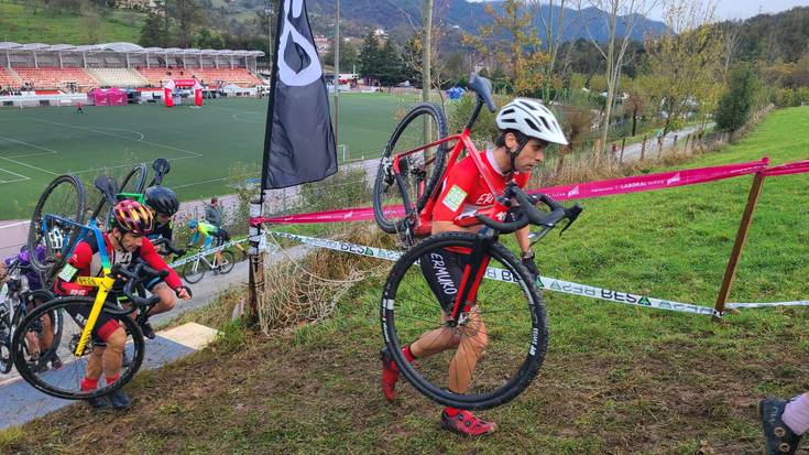 Astebukaera ederra txirrindulari ermuarrentzat