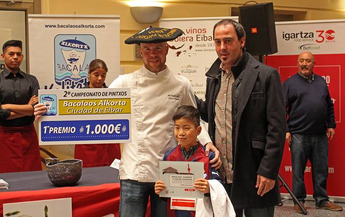 Iruñeako El Mercao jatetxeak irabazi zuen Bacalaos Alkorta pintxo txapelketa