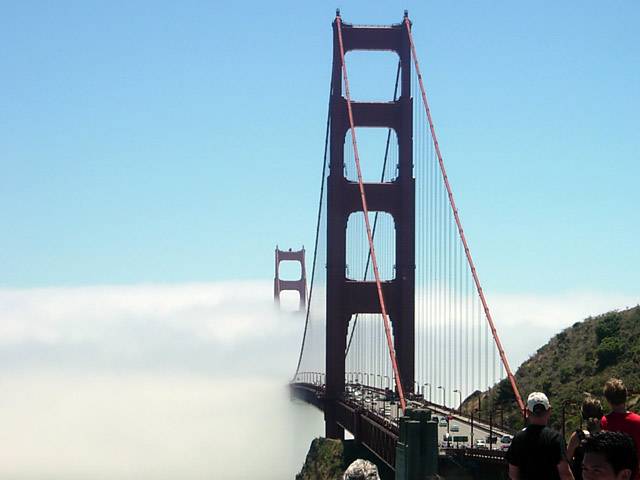 San Frantzisko hiriko Golden Gate edo urrezko zubi ezaguna.