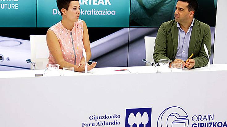 Foru Aldundiak Debabarreneko elkarteekin batuko da, “desburokratizazioan sakontzeko”