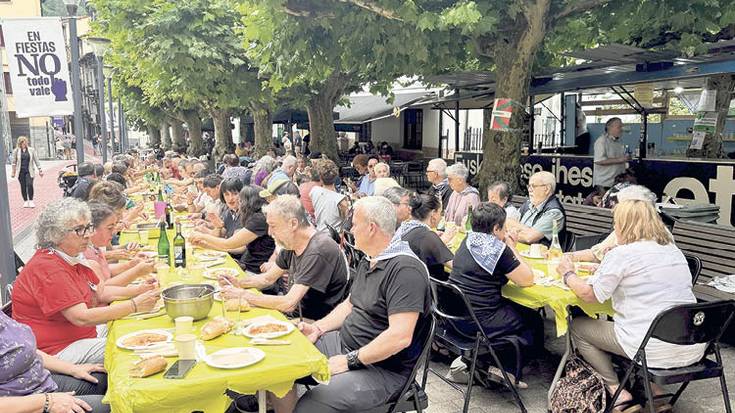 Gaur da azkeneko eguna errepresaliatuen aldeko bazkarirako txartelak erosteko
