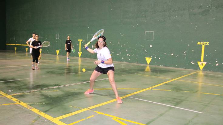 Eguenean erabakiko dute Frontenis Txapelketa egin ala ez