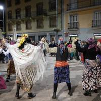 Kaldereroen desfilea prestatzeko dantzen eta abestien entsegua