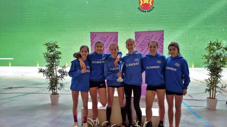 Mintxetako infantil nesken taldea Euskadiko txapeldun krosean