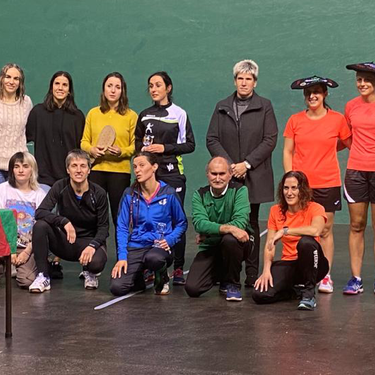 Emakumezkoen frontenis txapelketa BIKOTEKA