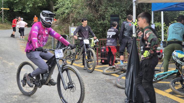 Lehenengoz gure mendietan Downhill froga