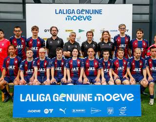 Gazteen buru osasuna eta Eibarko emakume ahaldunduen gaineko gogoetak gaur Eibarko Ongizatearen Plazan