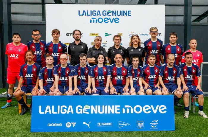 Gazteen buru osasuna eta Eibarko emakume ahaldunduen gaineko gogoetak gaur Eibarko Ongizatearen Plazan