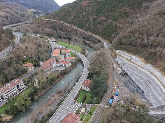 Ixilik egon bagara ere ez gara geldik egon. Gertakarien kronologia eta eskerrak udal ordezkariei gurekin izan duten tratuarengatik