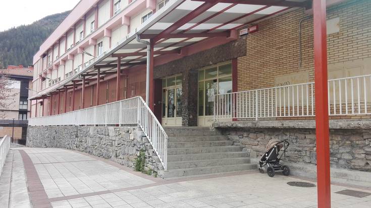  Plaentxi Herri Eskolako irakasleen %76ak bat egin du grebarekin