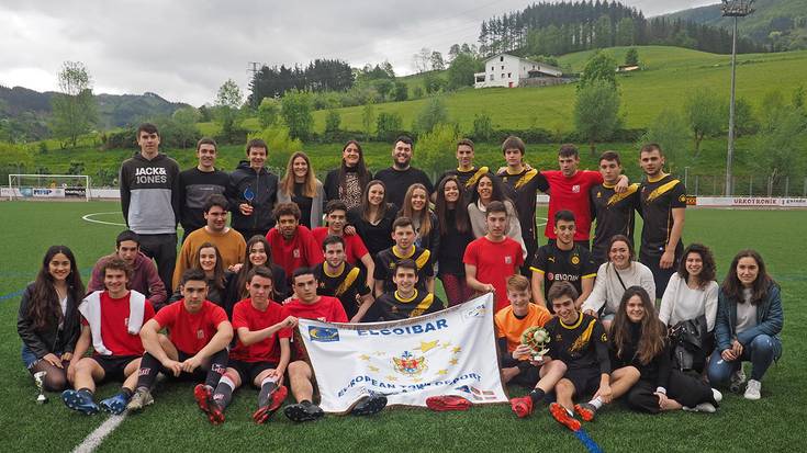 La Wonga taldeak irabazi du Futbol 7 txapelketa mistoa