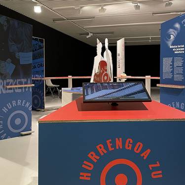 'Zu hurrengoa – En la diana' erakusketa