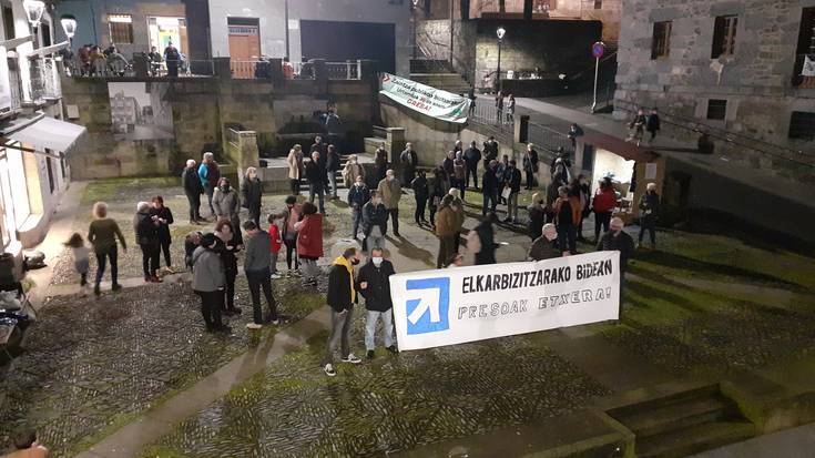 “Espetxeetako blokeoa eta inkomunikazioa” salatuko dituzte