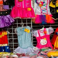 Bigarren eskuko mozorroen azoka