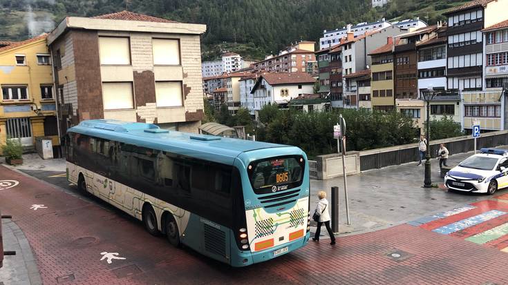 Zenbait autobus zerbitzutan eragina izango du gaurko grebak