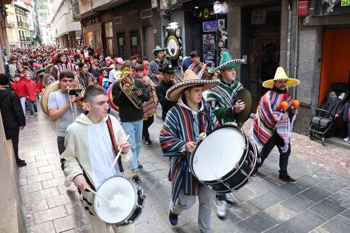 Musika eskolak hasiko du mozorroen festa Eguen Zuri egunean