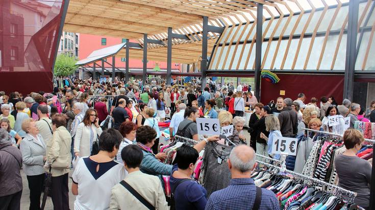 Stock feria antolatu du Txankakua merkatari elkarteak zapaturako Maalan