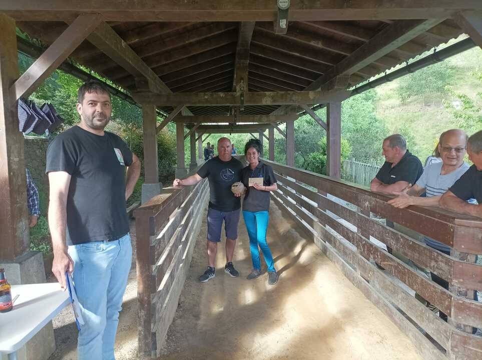 Hiru Txirlo txapelketako jaurtialdia bihar Ezozin