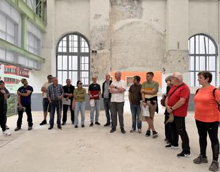 Deba ibaia hobeto ezagutu eta aztertu zuten Soraluzen adituekin batera egindako ibilaldi didaktikoan