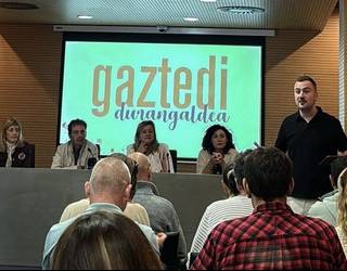 Durangaldeko gazteen etorkizuna bideratzeko proiektuak aurkeztu zituzten atzo Izarra Zentroan