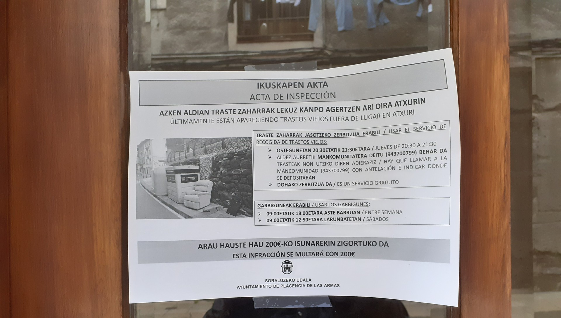 Traste zaharrak lekuz kanpo