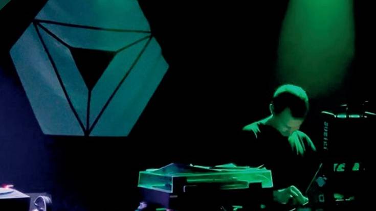 Osynth eguna: alternative division