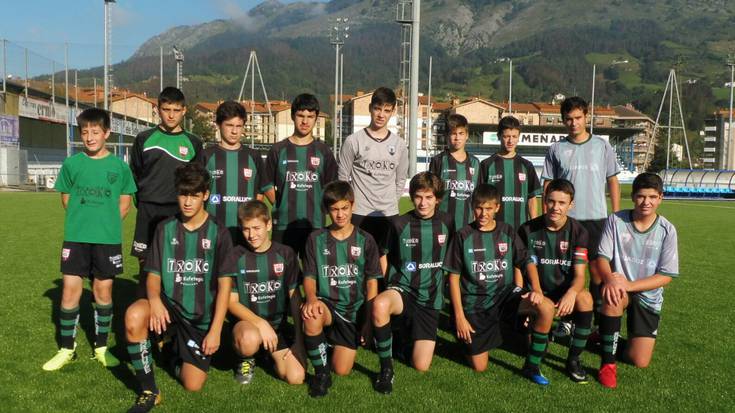 Bihar, zapatua, aurkeztuko ditu aurtengo ekipoak Soraluze Futbol Taldeak