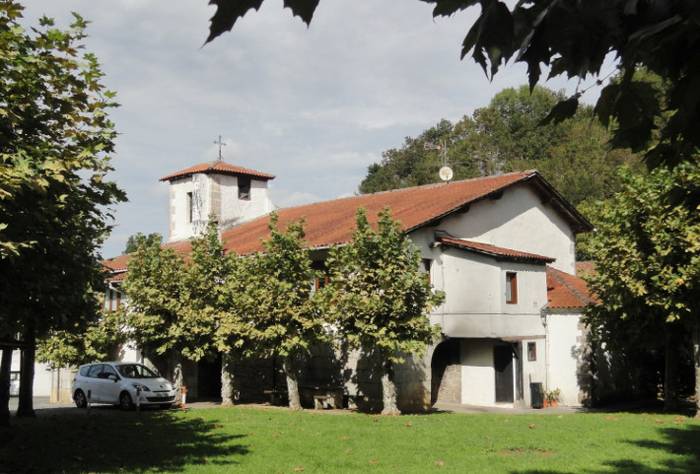 Mendi buelta San Lorentzora, bazkaria eta dantza saioa