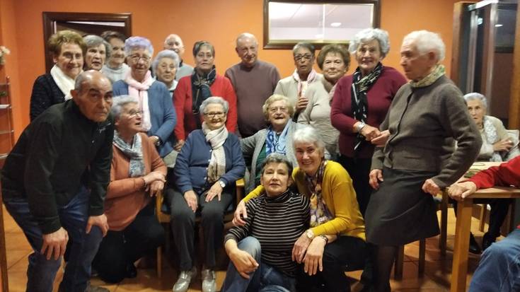 Mendaroko karta-joko txapelketako irabazleek jaso dute saria