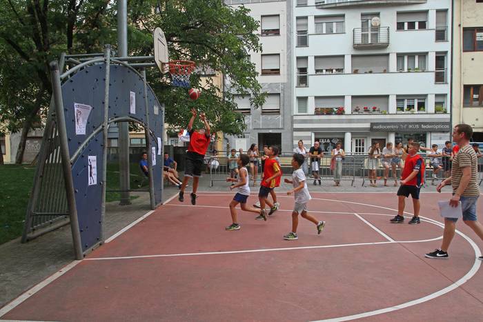 40 bat taldek eman dute izena 3x3 saskibaloi txapelketan