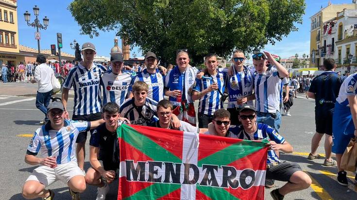 Sevillara Reala animatzera joandako mendaroarren poza