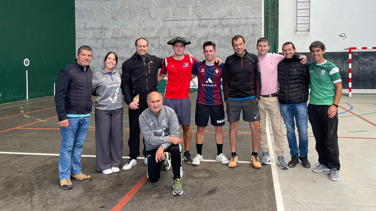 Jon Gandiaga ermuarra Mallabiko Frontenis Ligako txapeldun