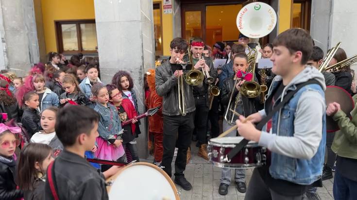 Kalejira rockeroa inauteriei ekiteko