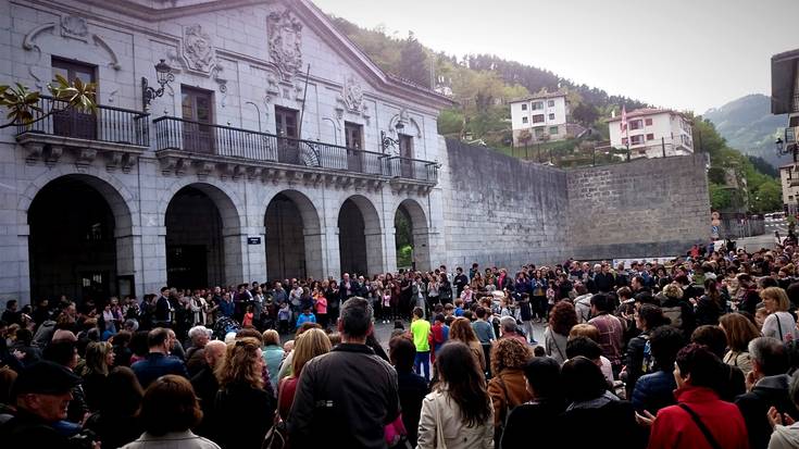 'La Manada' askatzearen aurkako elkarretaratzeak egingo dituzte Elgoibarren eta Mendaron