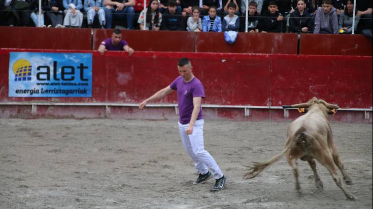 Gorka Santamaria 'Tota'-k bigarren egin du Bergarako errekortari txapelketan