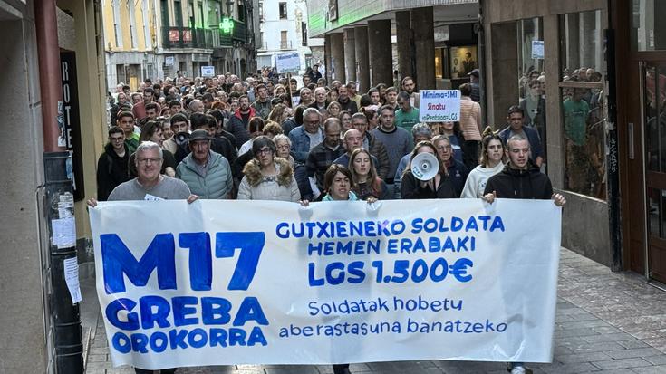 Grebaren aldarriak ozen zabaldu dituzte Elgoibarko kaleetan