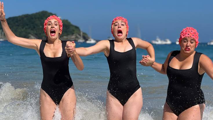 Bi sarrera ZANBUILA antzezlana ikusteko