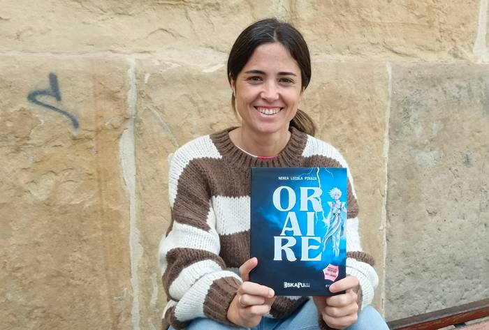Nerea Loiolak 'Oraire' eskapu liburua plazaratu du
