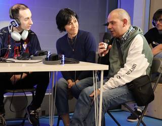 Hamaika ahots eta testigantza Ongizatearen Plaza ekimenaren lehen egunean