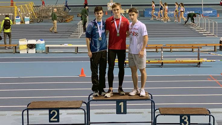 Iñaki Beasain txapeldunorde Euskadiko atletismo txapelketan, 800 metroko lasterketan