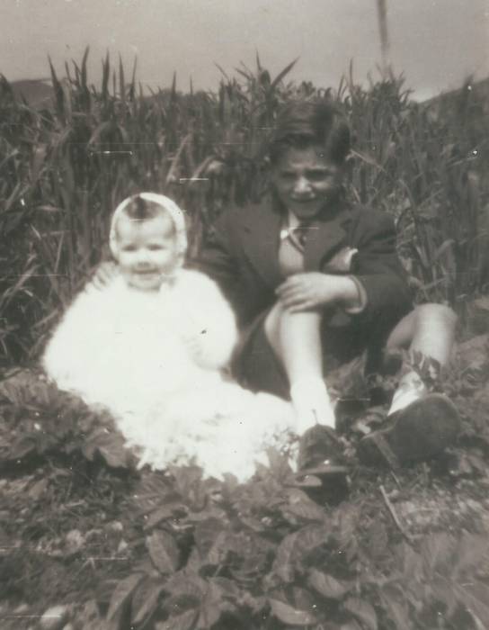 Osabarekin irribarretsu