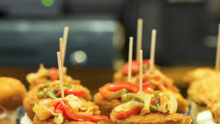 Osintxuarrek soraluzetarrak gonbidatu dituzte domekako Pintxo World Egunera