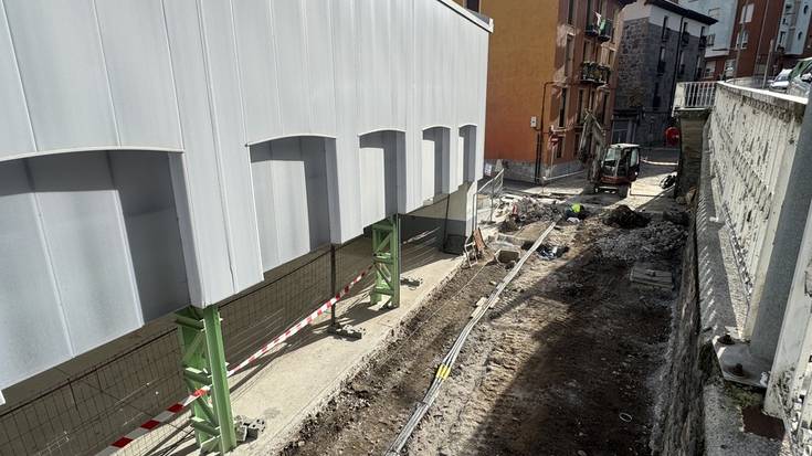 Datozen egunotan hasiko dira Baltegietako bigarren zatiko galtzada-harriak kentzen