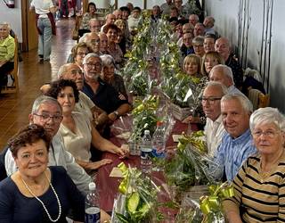 Aurten urrezko ezteiak bete dituzten 22 bikote omendu dituzte Adinekoen Hilabetearen barruan