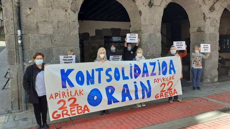 Administrazio publikoko “langileen %40 egoera prekarioan dago”