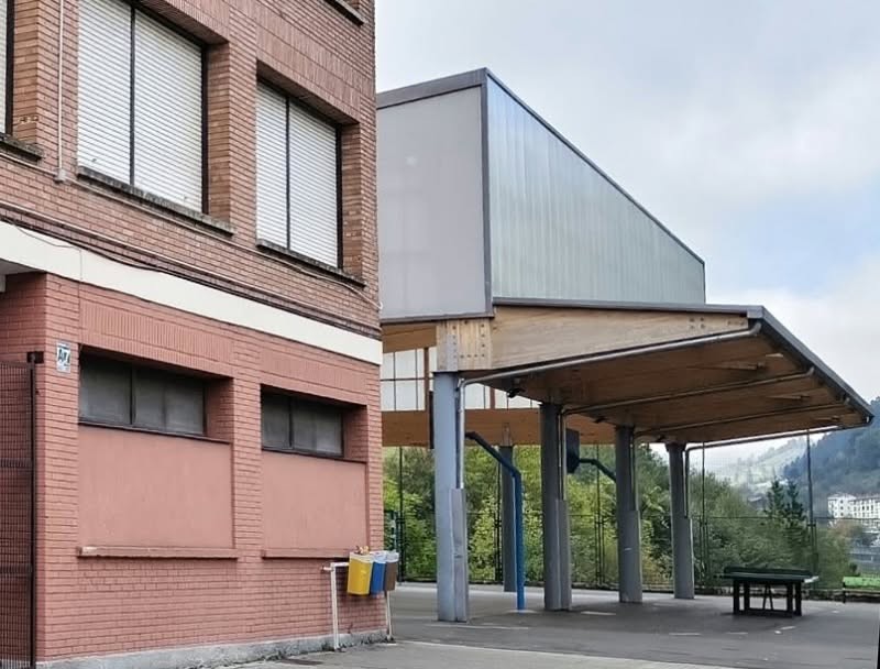 Herritarrentzako irekiko dute Elgoibarko institutuko jolaslekua asteburuetan