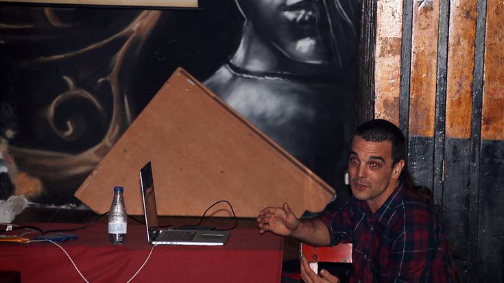 "Umeentzat slack-line eskola sortzea gustatuko litzaidake" Xabier Amorrortu
