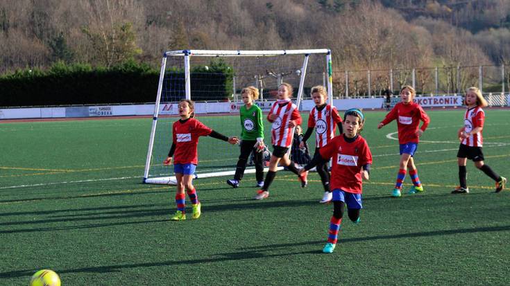 Futbol partidak kalean, omenaldia eta berbena, C.D. Elgoibarren mendeurrenaren harira