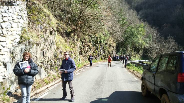 Ipar euskal herritarrak eta frantsesak Karakate bisitatzen